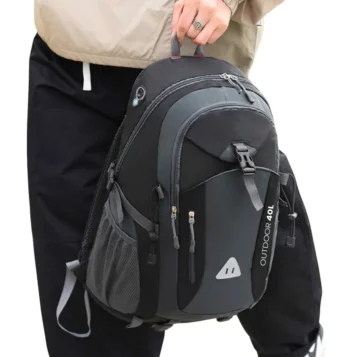 Priestranný turistický batoh - 40 L - Náhľad