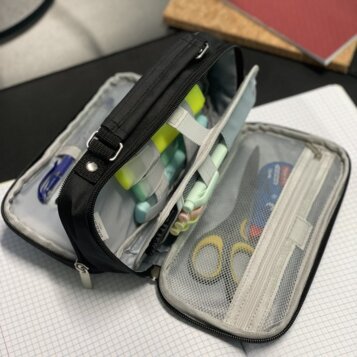 Dvojité puzdro na perá a ceruzky - peračník, Pen Case, čierny - Náhľad