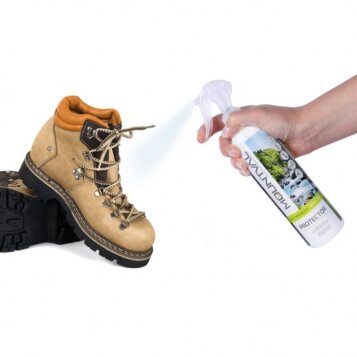 Prémiová olejová impregnácia turistických topánok a doplnkov, Oil Protector, 300ml - Náhľad