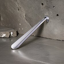 Dlhý kovový obuvák na obúvanie topánok oceľ, 65cm