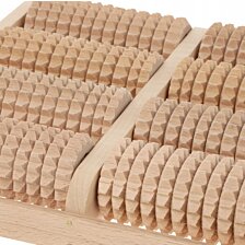 Drevený masážny strojček na chodidlá B Quatro, 28 x 18 x 7 cm