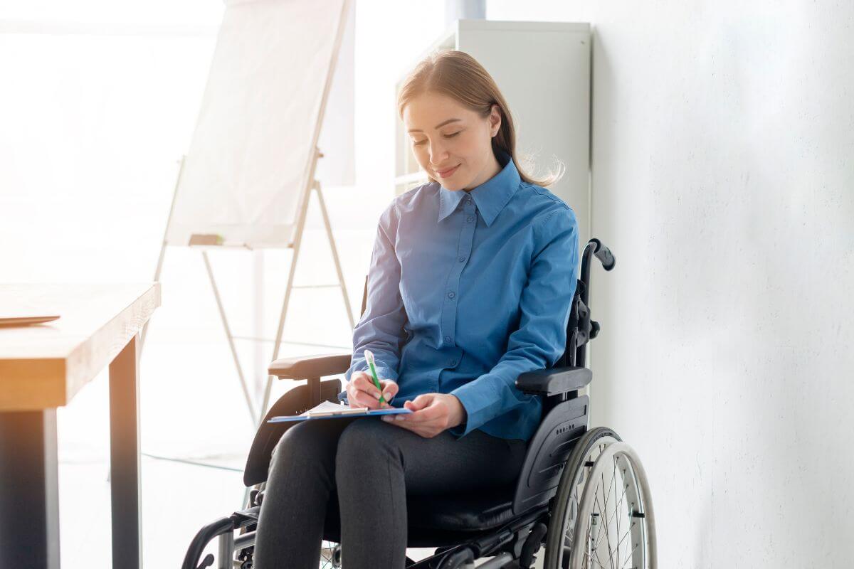 Žena na invalidnom vozíku – výber vychádza z potrieb, nie z katalógu.